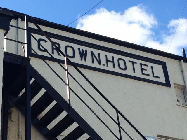 Crown Hotel プスヘリ エクステリア 写真
