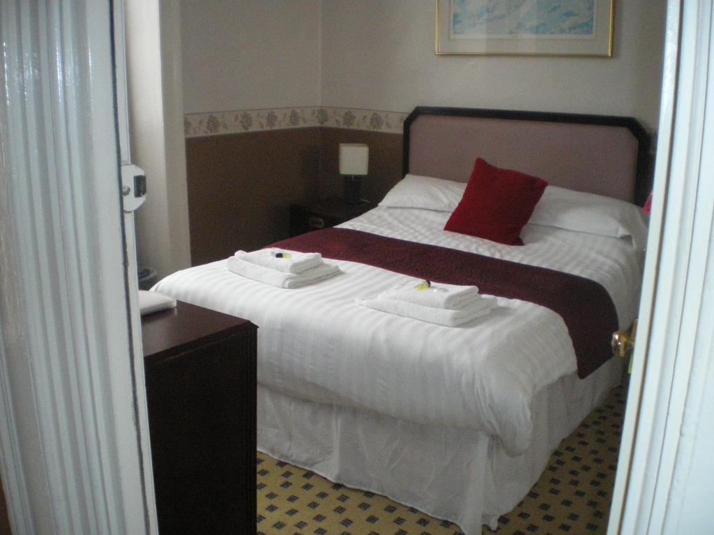 Crown Hotel プスヘリ 部屋 写真